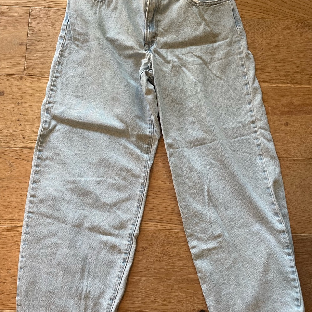 Levi’s boyfriend Jean